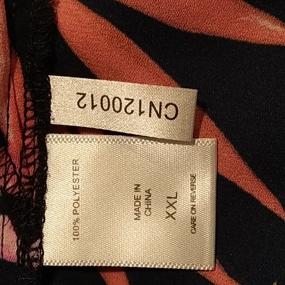 Off the shoulder Top * NWOT * - Picture 4 of 5